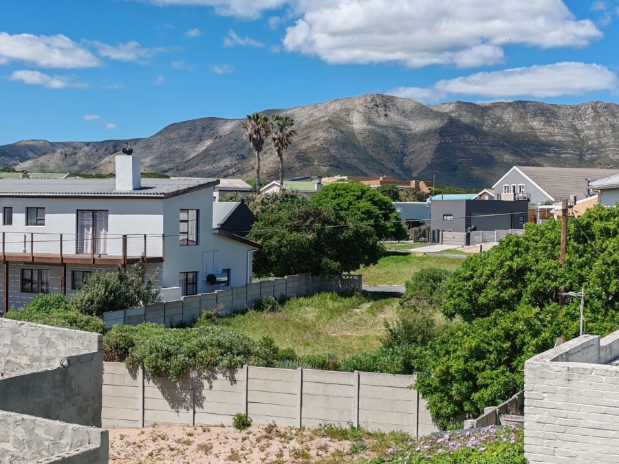 4 Bedroom Property for Sale in De Kelders Western Cape